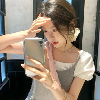黑暗中的两个人